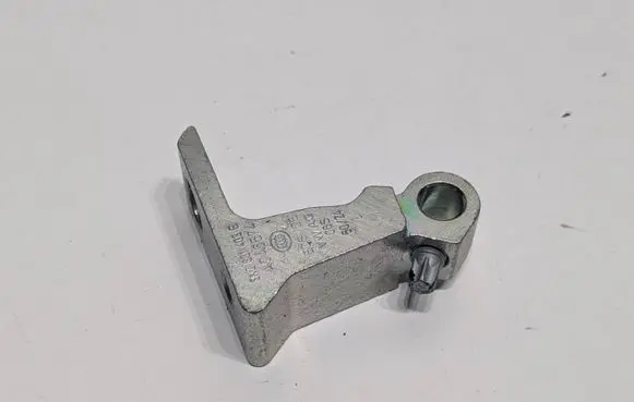 Skoda Superb B8 (3V) Rear door lower hinge 8X0831403E A046574
