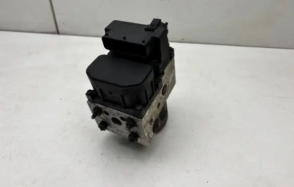 Audi A4 S4 B5 8D ABS Pump 8E0614111AB 0265216559 0273004281