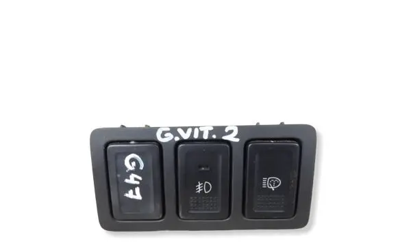 Suzuki Grand Vitara II Fog light switch 