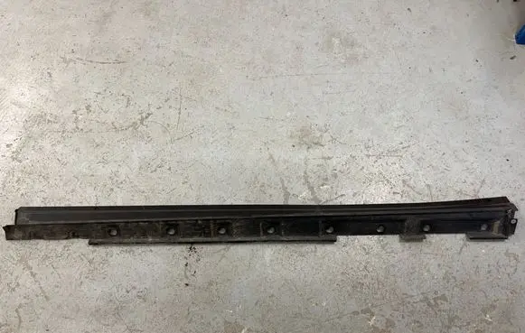Toyota RAV 4 (XA50) Sill 7586042031