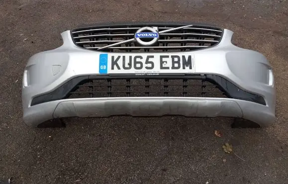Volvo XC60 Front bumper 31323765