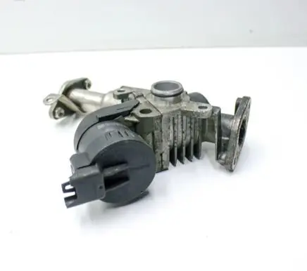 BMW 1 E81 E87 EGR valve 7563241