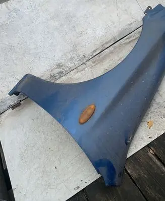 Mazda 323 Fender