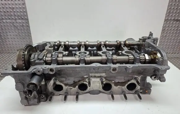 Peugeot 207 Engine head S27639896 V753354980R