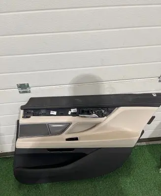 BMW 7 G11 G12 Rear door card panel trim
