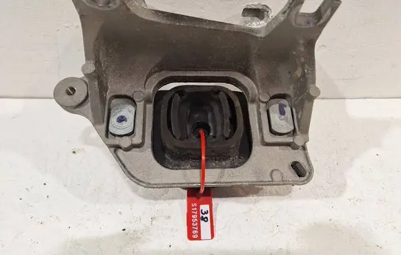 Renault Trafic III (X82) Gearbox mounting bracket 112228161R