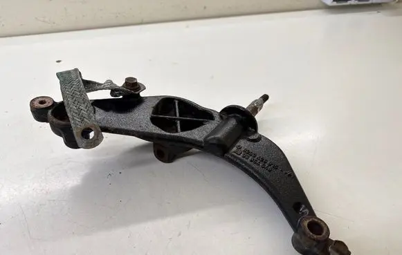 Renault Trafic II (X83) Gearbox mounting bracket 8200426815 93854648