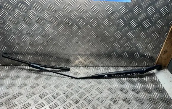 Nissan Qashqai Front wiper blade arm 80017607