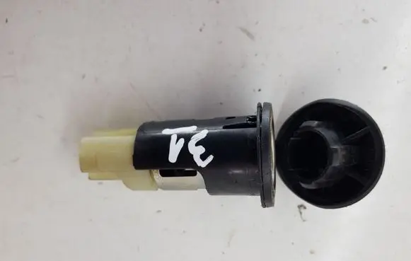 Citroen C4 I Picasso 12 V Socket (rear) 