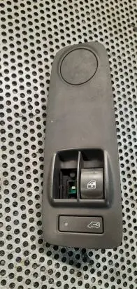 Citroen Jumper Quarter vent window switch B569