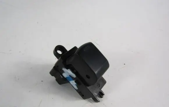 Nissan Note (E11) Electric window control switch 25411ED00A