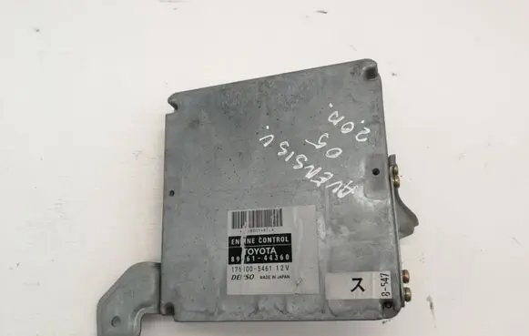 Toyota Avensis T250 Engine control unit/module 8966144360