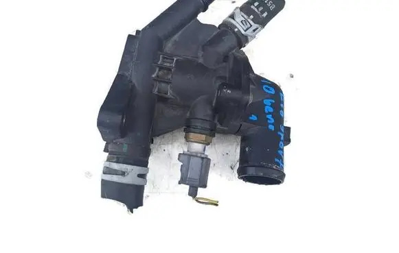 Ford Ecosport Thermostat/thermostat housing CM5G-9K478-GA