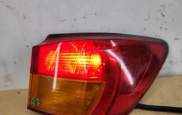 Lexus IS 220D-250-350 Rear/tail lights