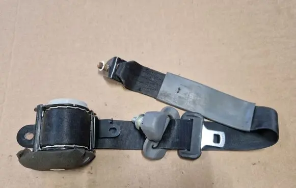 Ford Ranger Rear seatbelt