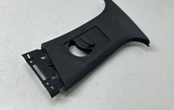 Peugeot 5008 II (B) pillar trim (top) 9833347677 9833348577