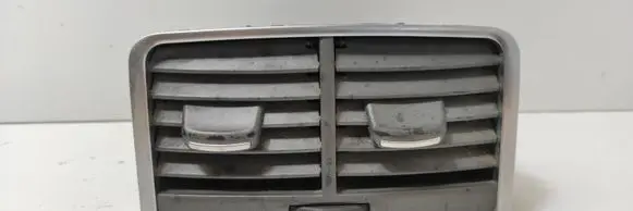 Rear air vent grill