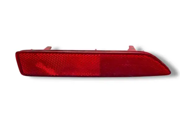 Honda CR-V Rear tail light reflector P6368R