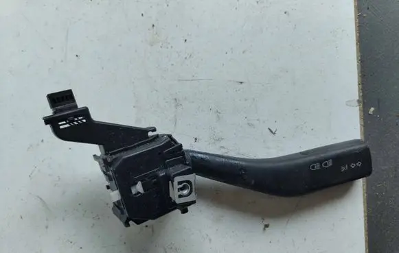 Volkswagen Golf V Indicator stalk anp80h012b