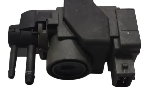 Nissan Juke I F15 Turbo solenoid valve 149566215R