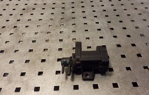 Chevrolet Captiva Turbo solenoid valve 25183170