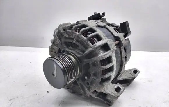 Volvo V60 Generator/alternator 30659131