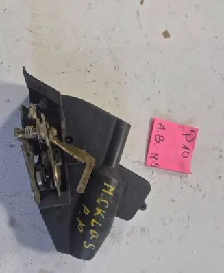 Mercedes-Benz C W202 Front door lock 2027330208 2027300635