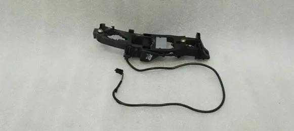 Rear door exterior handle/bracket