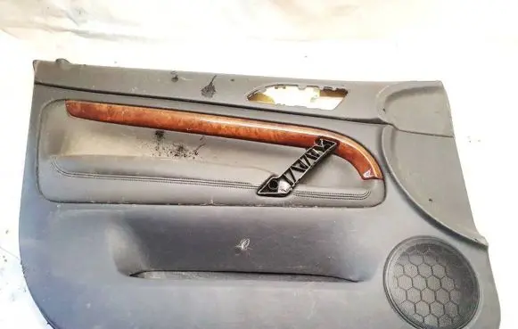 Volkswagen PASSAT B5 Front door card panel trim 3b0867011