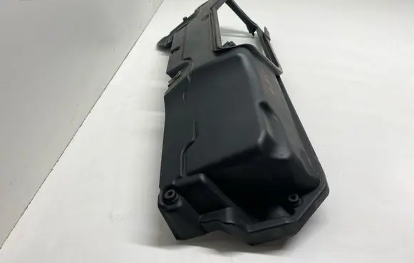 BMW X3 E83 Air filter box cover 7793203 14011810G