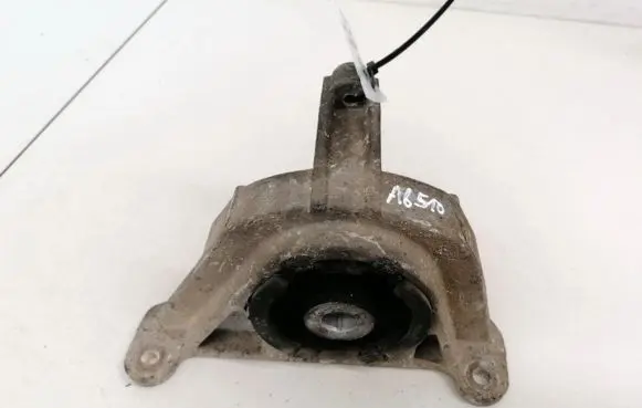 Fiat Doblo Engine mount bracket