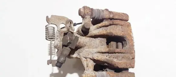 Rear brake caliper
