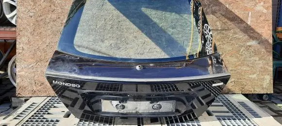 Ford Mondeo Mk III Tailgate/trunk/boot lid