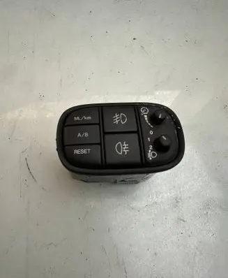 Fog light switch