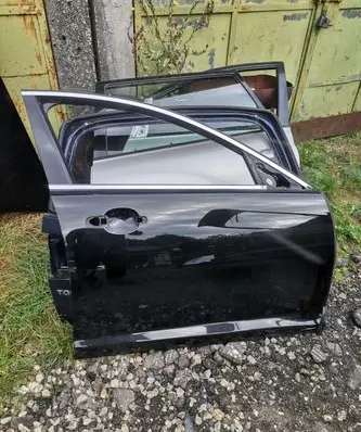 Jaguar XF X250 Front door