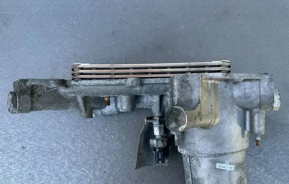 Nissan Patrol Y61 Engine oil radiator 21305VS40A