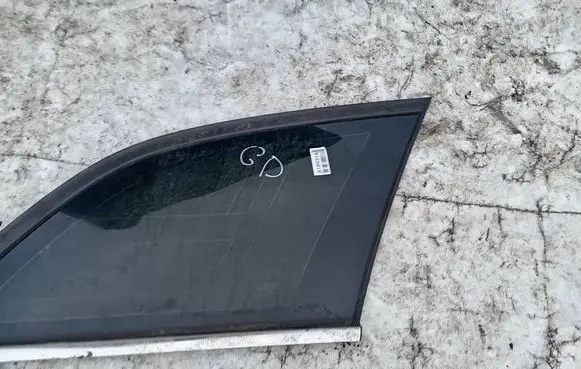 Mercedes-Benz C AMG W204 Rear side window 43R-00048