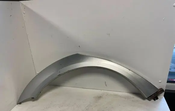 Subaru Legacy Rear arch trim