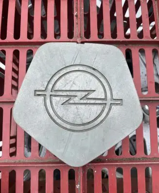 Opel Senator A Original wheel cap 90149486