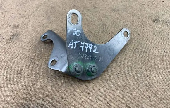 BMW 3 F30 F35 F31 Muffler mount bracket/holder 7823512 18207823512 18208515755