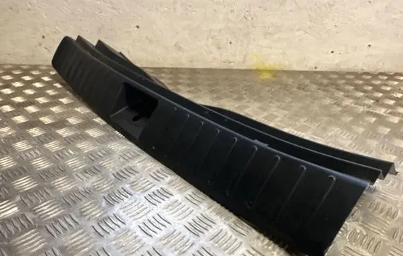 Hyundai Tucson IV NX4 Trunk/boot sill cover protection 85770N7000 2105899 20210910