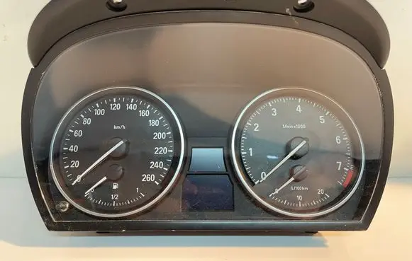 BMW X1 E84 Speedometer (instrument cluster) 9284265