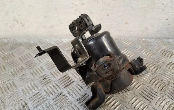 Toyota Avensis T270 Engine mount bracket 123050R020