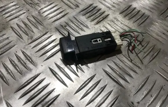 Nissan Primera Air conditioning (A/C) switch 54353796