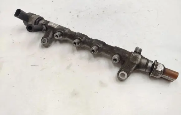 Volkswagen PASSAT B7 Fuel main line pipe 03l089n