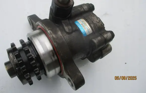 Nissan X-Trail T32 Power steering pump 47301117