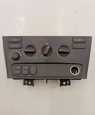 Volvo V70 Climate control unit 7923