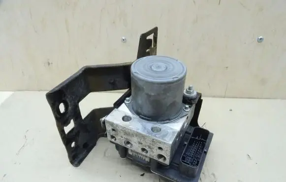 Peugeot RCZ ABS Pump 9676184780