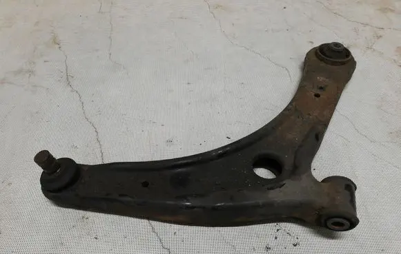 Mitsubishi Outlander Front lower control arm/wishbone