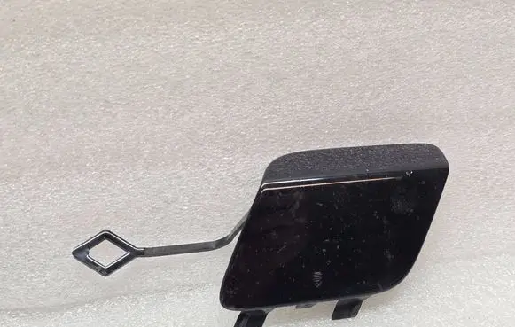 Mercedes-Benz GL X166 Front tow hook cap/cover A1668843022